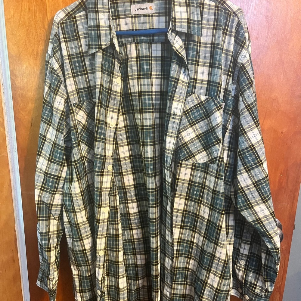 Carhartt Men's Green Plaid Button-Up Flannel Shirt
